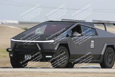 media/Oct-19-2025-Speed Ventures (Sun) [[a6e7fe67be]]/TC B/Session 2 (Outside Grapevine)/